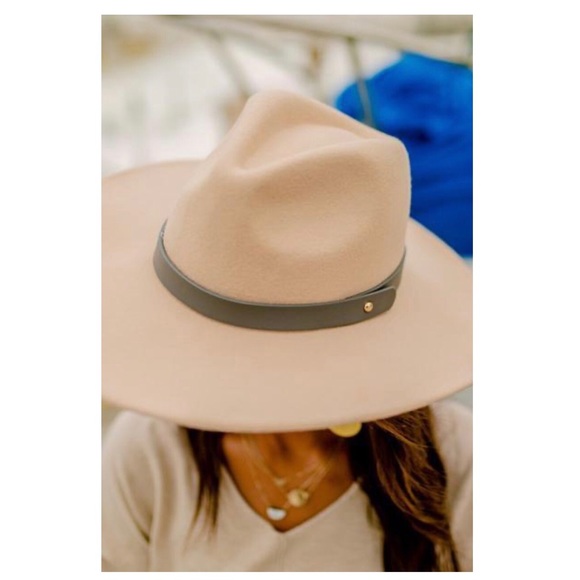 Bohme Accessories - NWT Bohme Panama Felt Wide Brimmed Hat